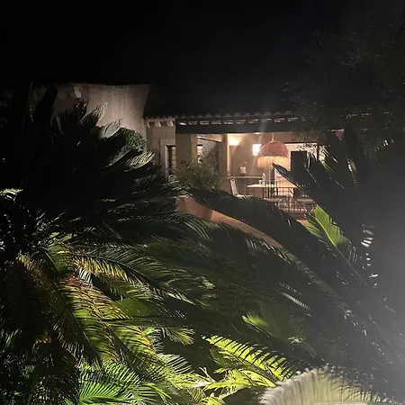 Villa Acula *
