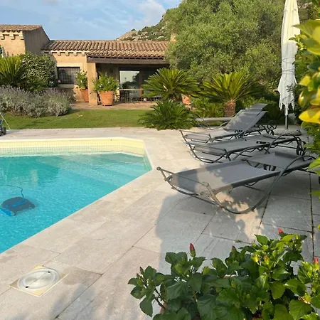 Acula Villa