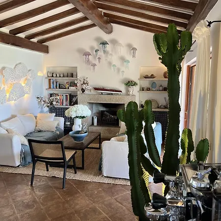 Acula Villa